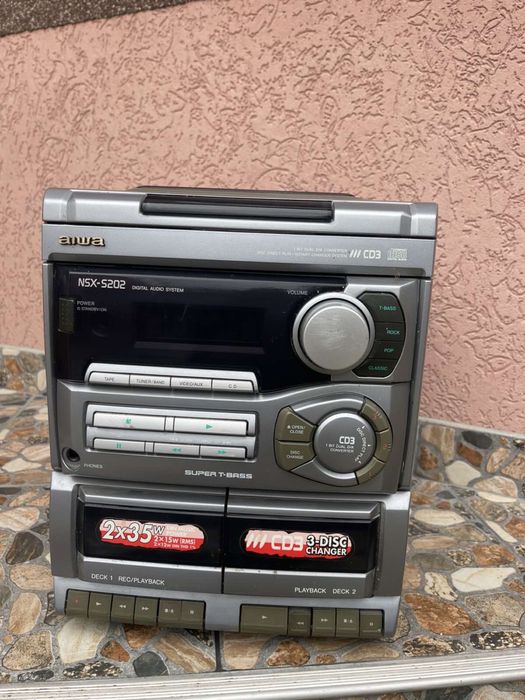 музыкальная система Aiwa NSX-5202.