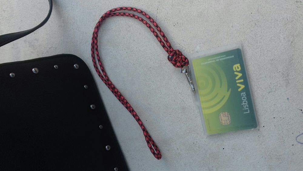 Fita em Paracord para cartões