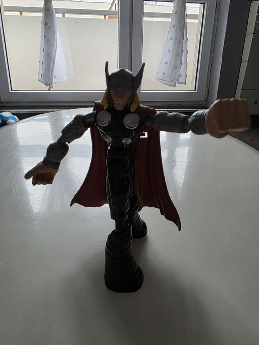 Figurki serii Marvel duże kolekcja