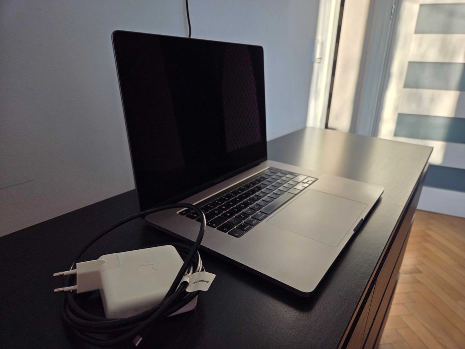 MacBook Pro A2141, Intel Core i7, 512SSD, 32GB RAM