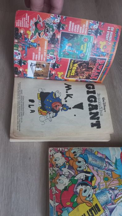 Dwa komiksy gigant