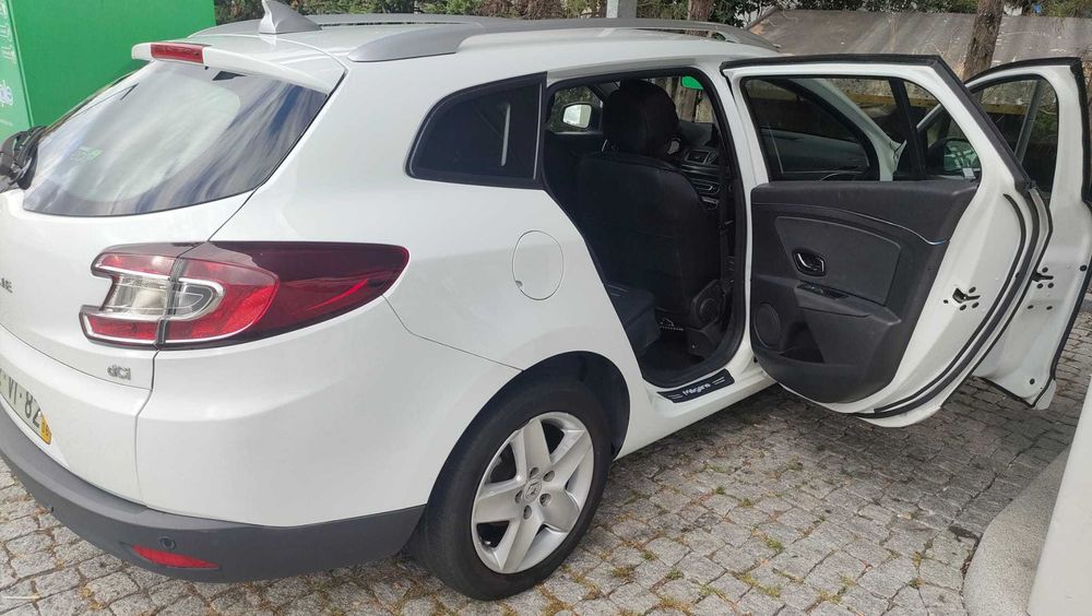Renaut Megane III ST 1.5 dCi Confort 95cv 2014 excelente estado -Distribuiçao Mudada muito economica