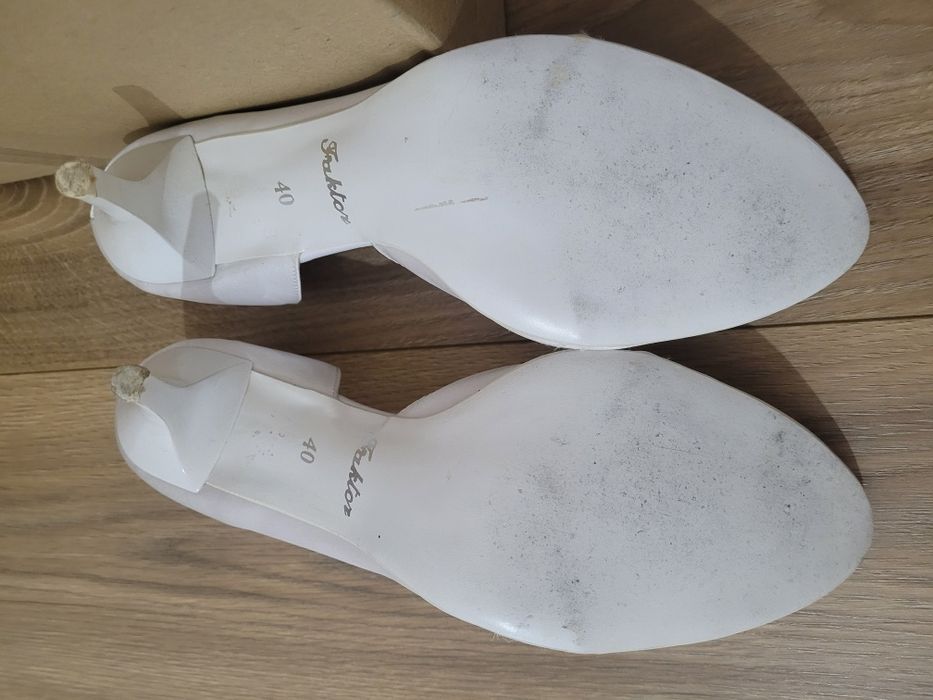 Buty ślubne białe perłowe szpilki rozmiar 40