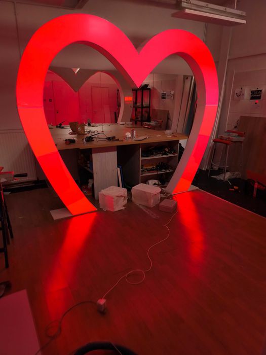 podświetlane Serce RGB – Brama Miłości dla Pary Młodej