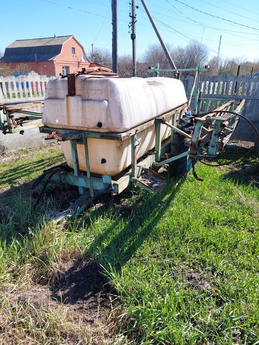 Оприскувач 18м на 2т