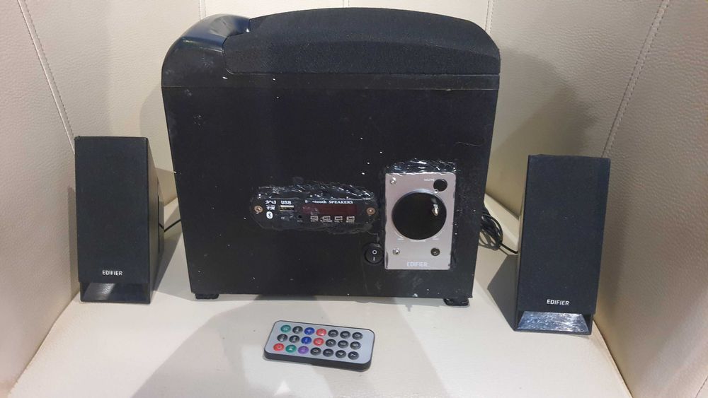 Radio FM 2.1 Edifier M1360 głośniki wieża AUX Bluetooth USB