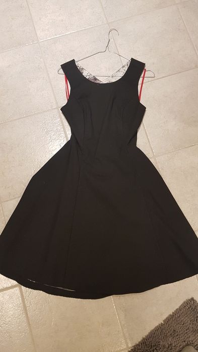 Czarna sukienka Tiffi oryginalne plecy z podszewką