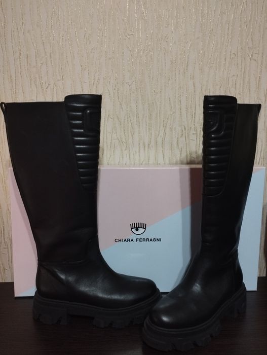 Продам новые сапоги