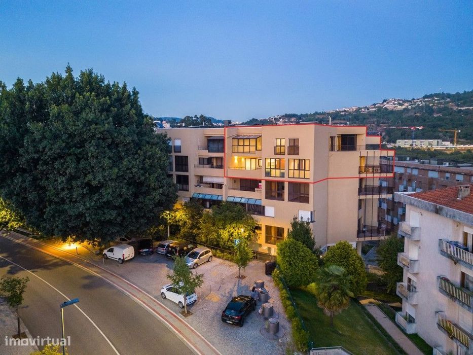 Triplex de Excepção com Rooftop e Vistas sobre Guimarães e a Serra ...