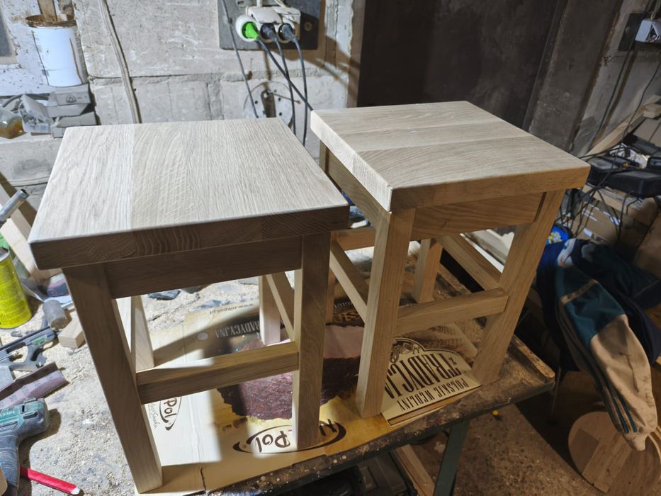 Taborety drewniane