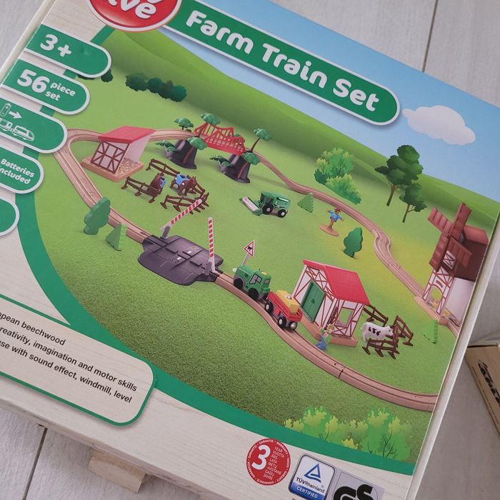 Tory drewniane play tive