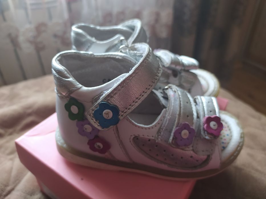 Шкіряні ортопедичні босоніжки, 23 розмір устілка -13. 5см