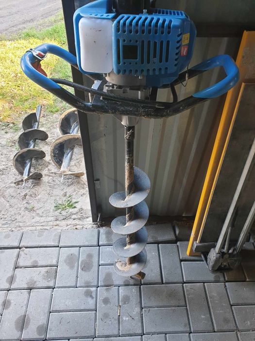 Wiertnica spalinowa Tuje Budowa Ogród