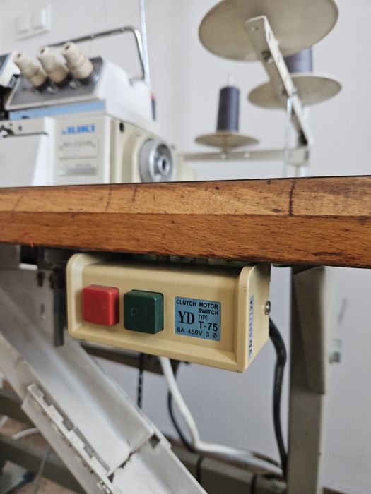 Maszyna do szycia  overlock Juki MO2500 profesjonalna