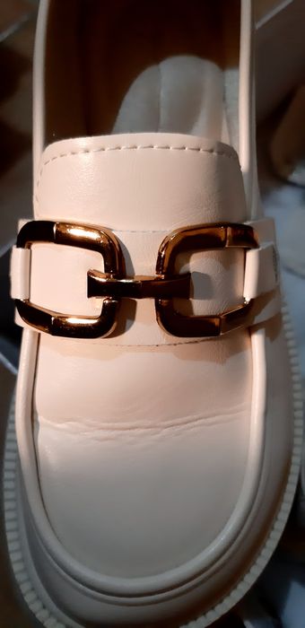 Sapatos estilo loafers chunky T35 creme