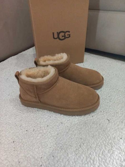 UGG Classic Ultra mini R.41