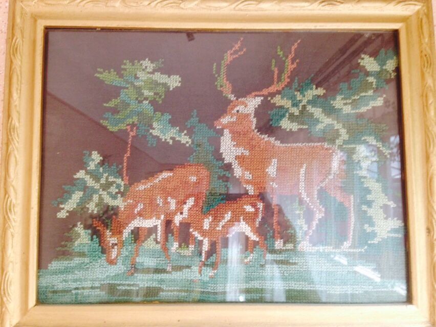 Картини вишивані в рамці