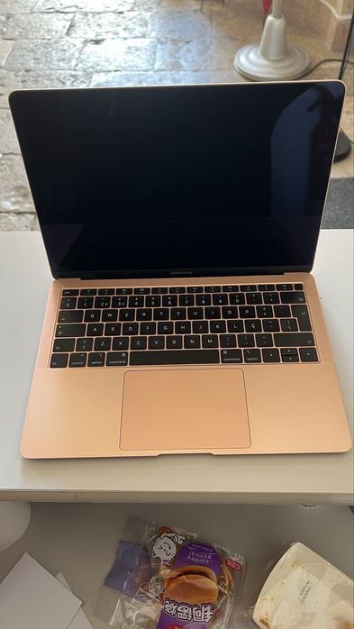 Macbook Air 13” Rose Gold