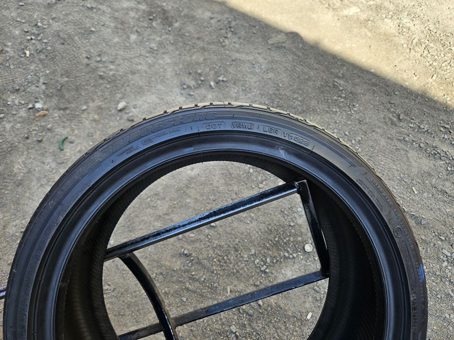 Шины БУ 205 40 R 17 Bridgestone Potenza RE050A комплект лето