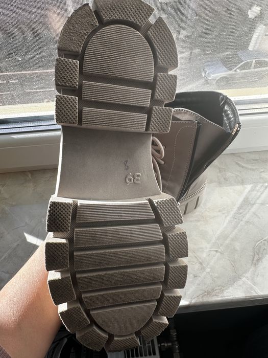 Ботинки натуральная кожа 39р