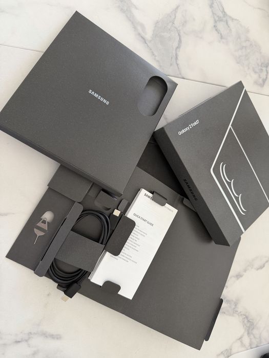 Samsung Z Fold 7 (256gb) Azul