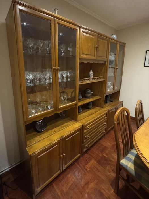 Conjunto de movel de sala + mesa c/ 6 cadeiras