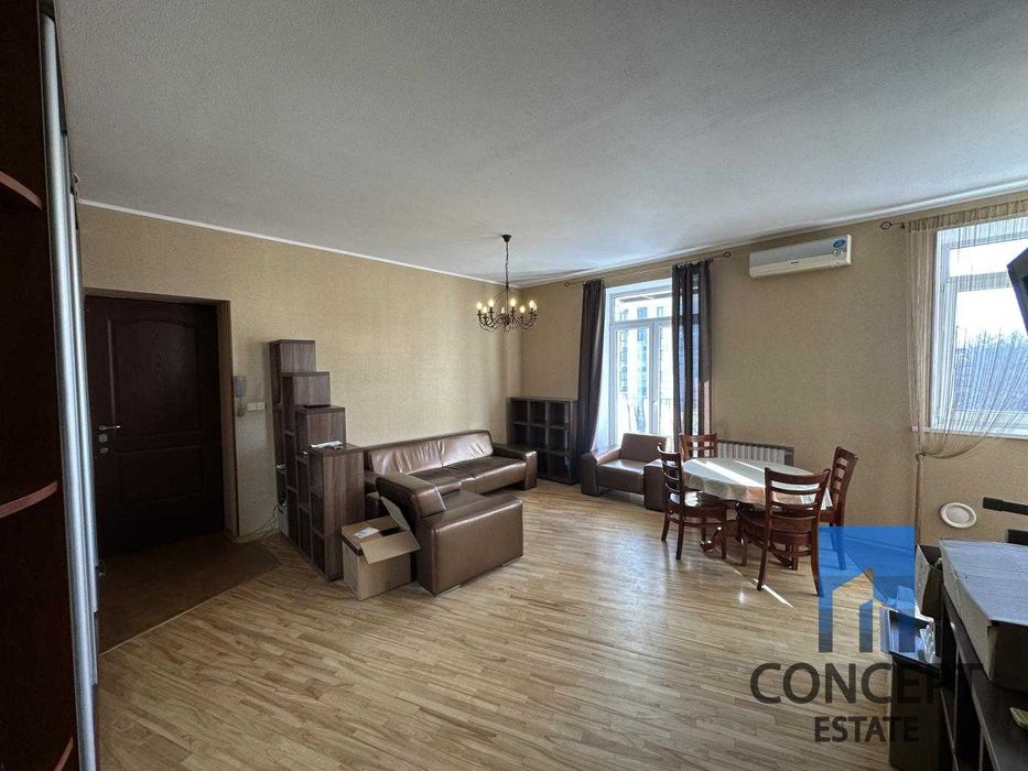 Продам видовую 2к сталинку на ул. Героев Крут. Яворницкого. Нагорка!