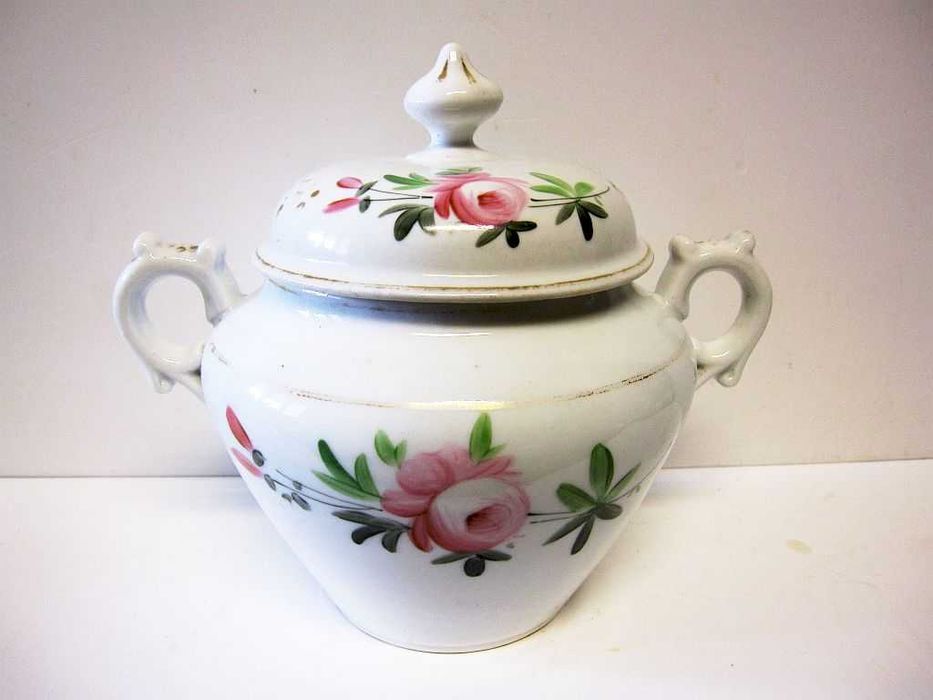 Antique hand-painted sugar bowl – Vista Alegre porcelain, 1870–1880