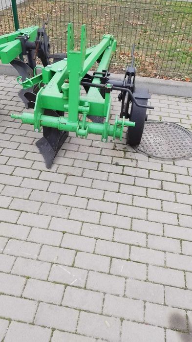 Плуг 2-х корпусний 2 х 30 Польща