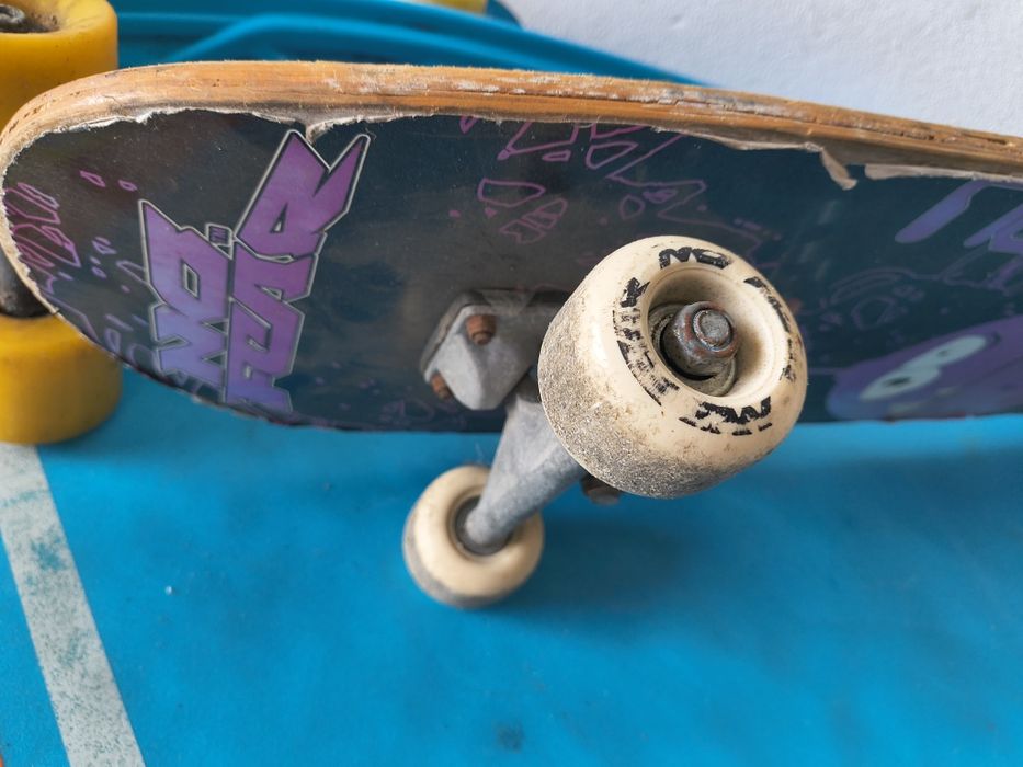 2x Skates + trotinete + capacete