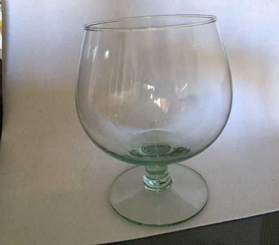 Goblet-shaped Pitcher442547109312614400