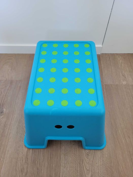 Escadote Ikea para criança