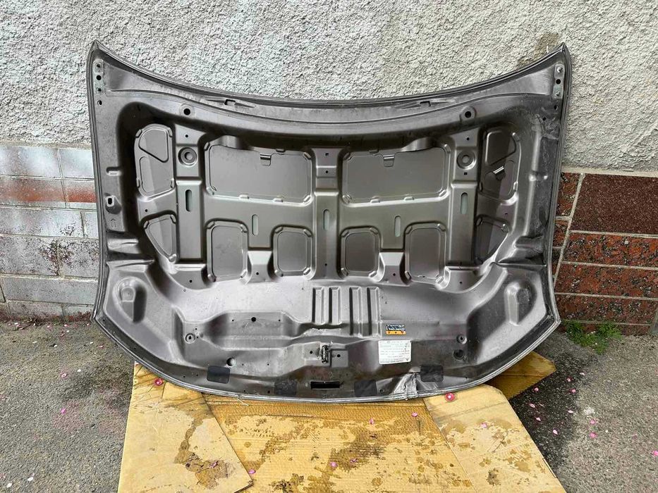 Капот битий Mitsubishi Outlander Міцубіші аутлендер Америка