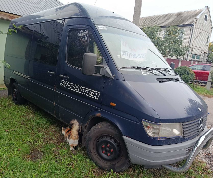 Автомобіль Mercedes Benz Sprinter