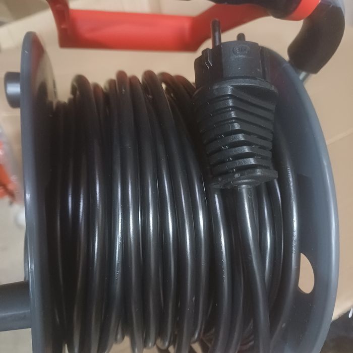 Кабельна котушка Garant V2 IP44 25 м для зовнішнього використання