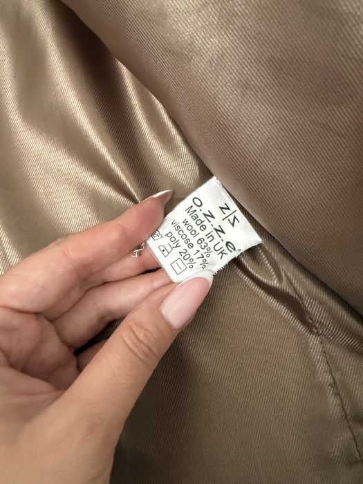 Жіноче пальто.