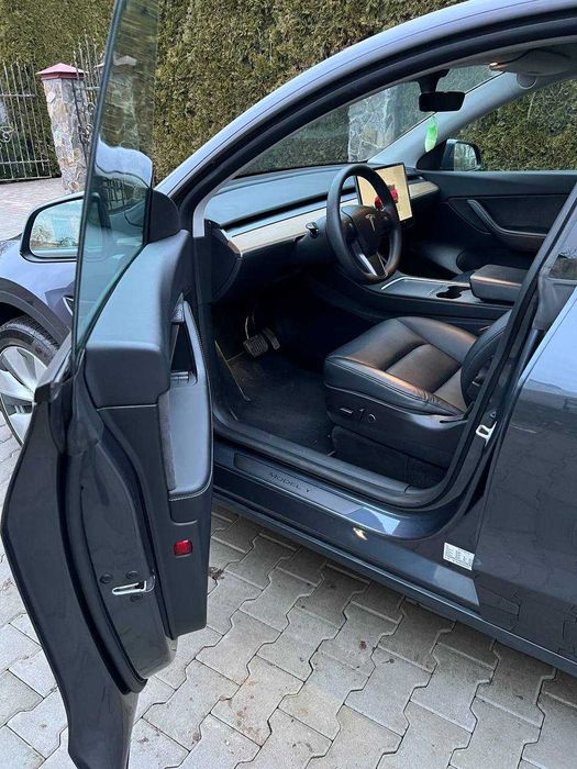 Tesla Model Y Long Range Dual Motor 82 kW