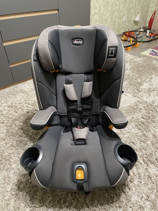 Дитяче автокрісло Chicco MyFit група 2-3