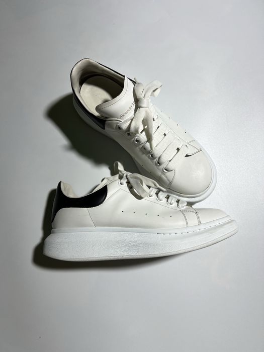 Alexander McQueen оригінальні білі кросівки 40 розмір