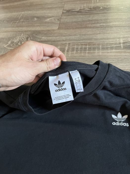 Базовий Оверсайз Лонгслів від Adidas