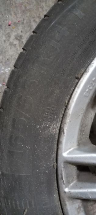 Alufelgi 14 z oponami Continental.