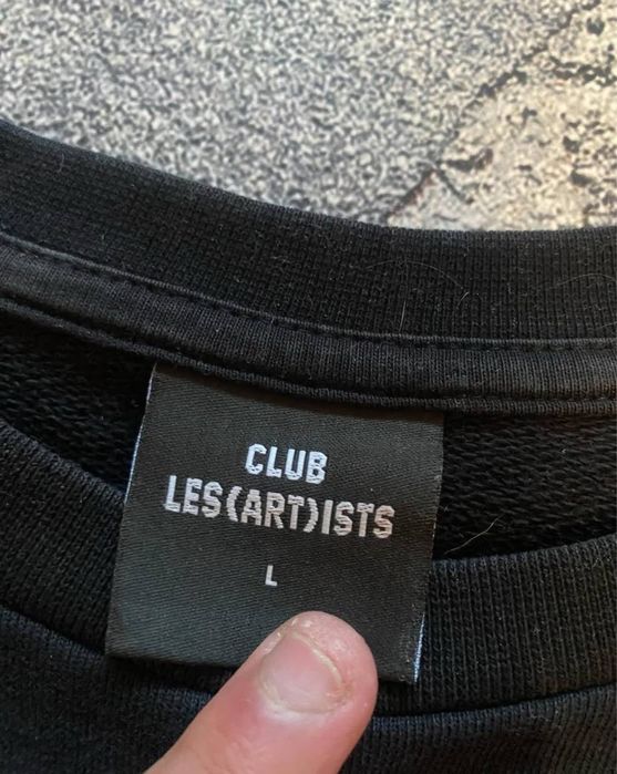 Les (Art)ists.  Yeezy LEGIT