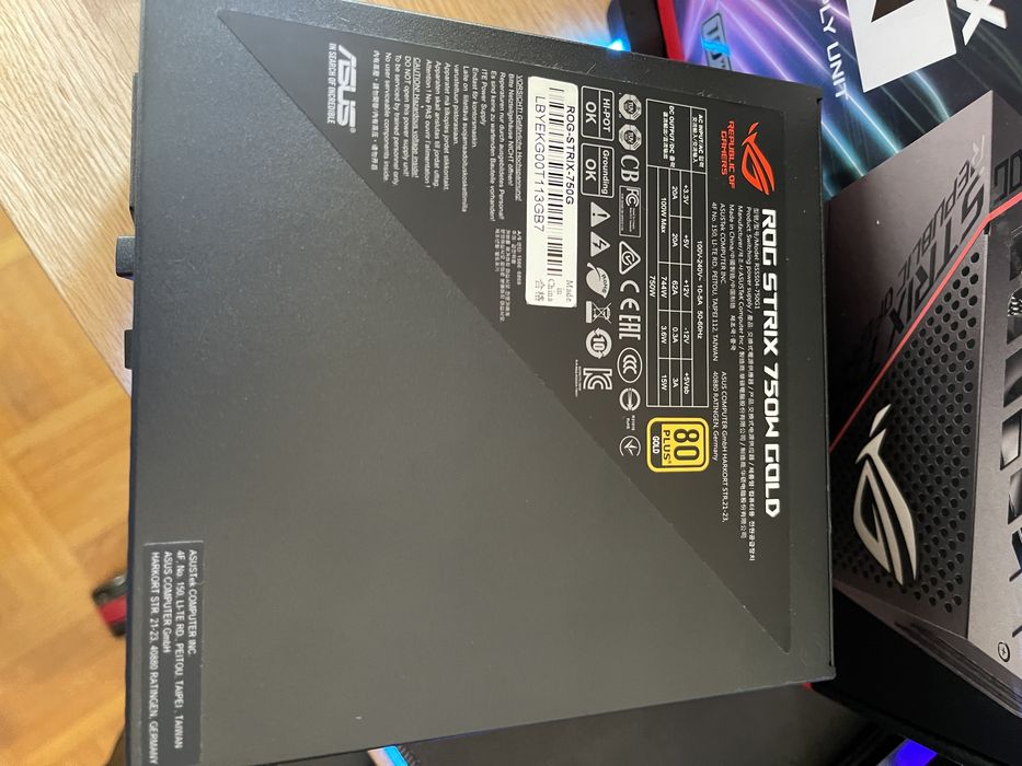 Fonte de alimentação ASUS Rog 750 watts