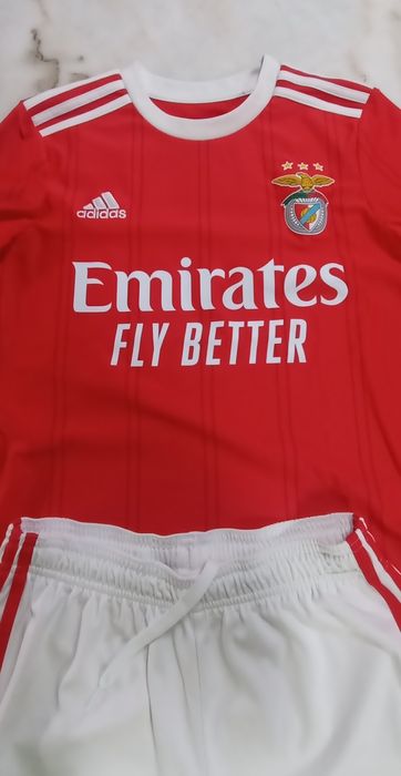Equipamento Benfica