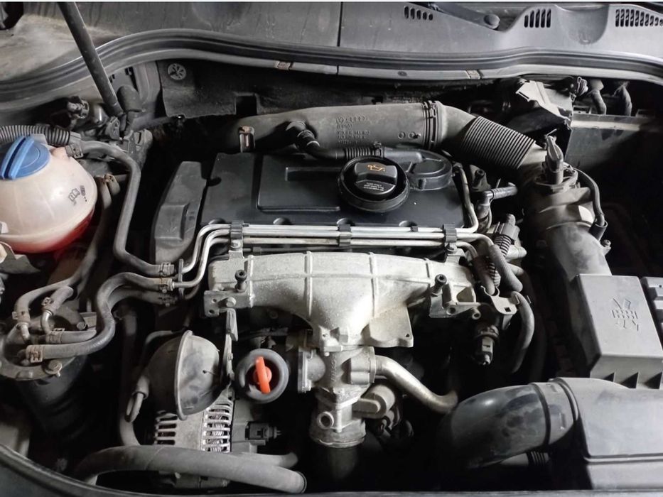 Двигун двигатель Touran, Golf Passat B6, Skoda Seat 2.0 TDI BMA БМА