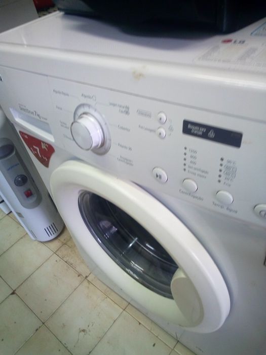 Maq.roupa LG  7kgs digital  de exelente qualidade nova/garantia 180eur