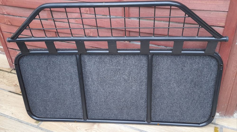 Kratka oddzielająca przestrzeń bagażową