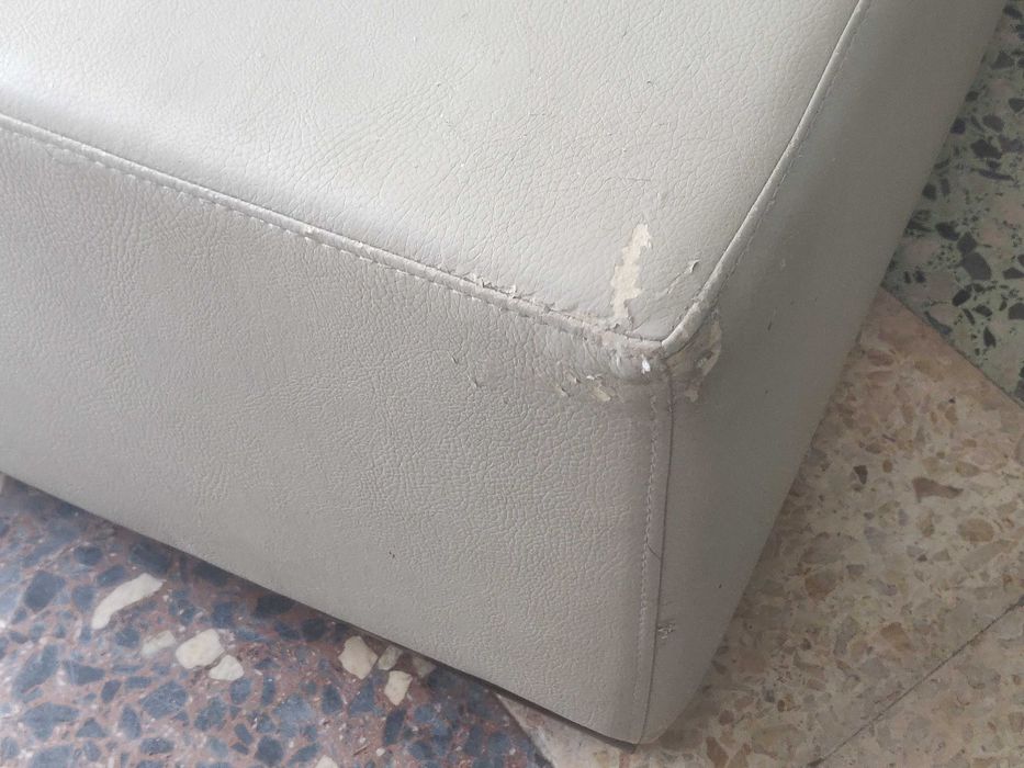 Pouf Minimalista Quadrado Branco IKEA