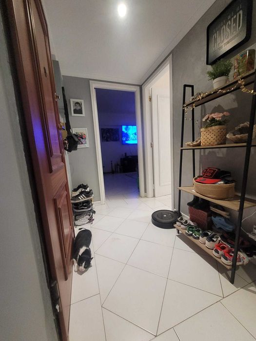 T2 remodelado e totalmente mobilado no Cacém – 90 m²