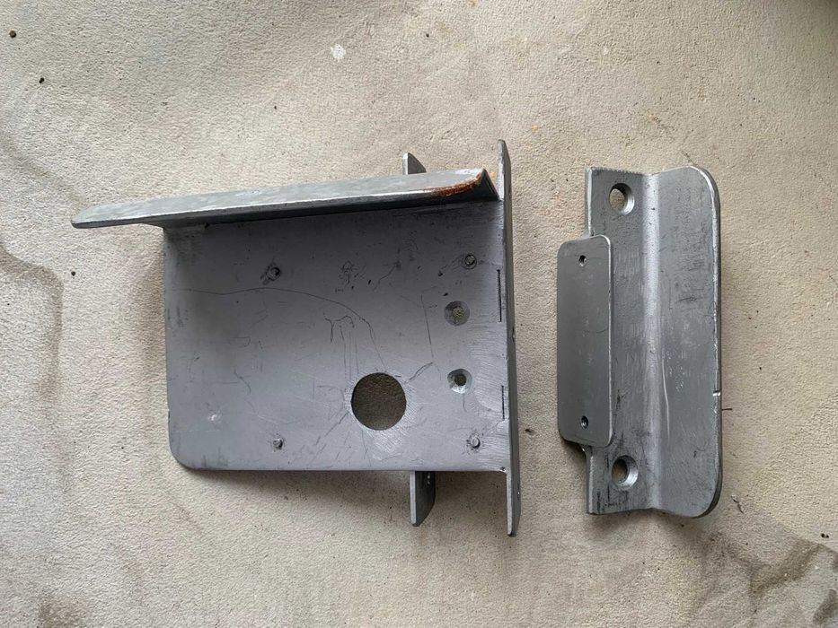 Fechadura eléctrica CISA + acessórios para portão